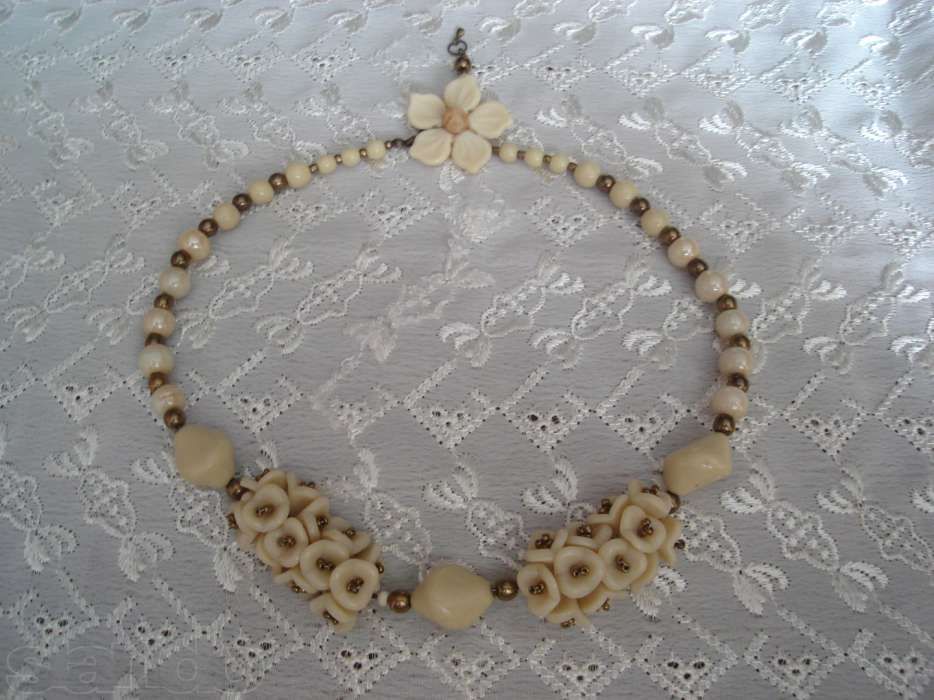 Ожерелье керамическое