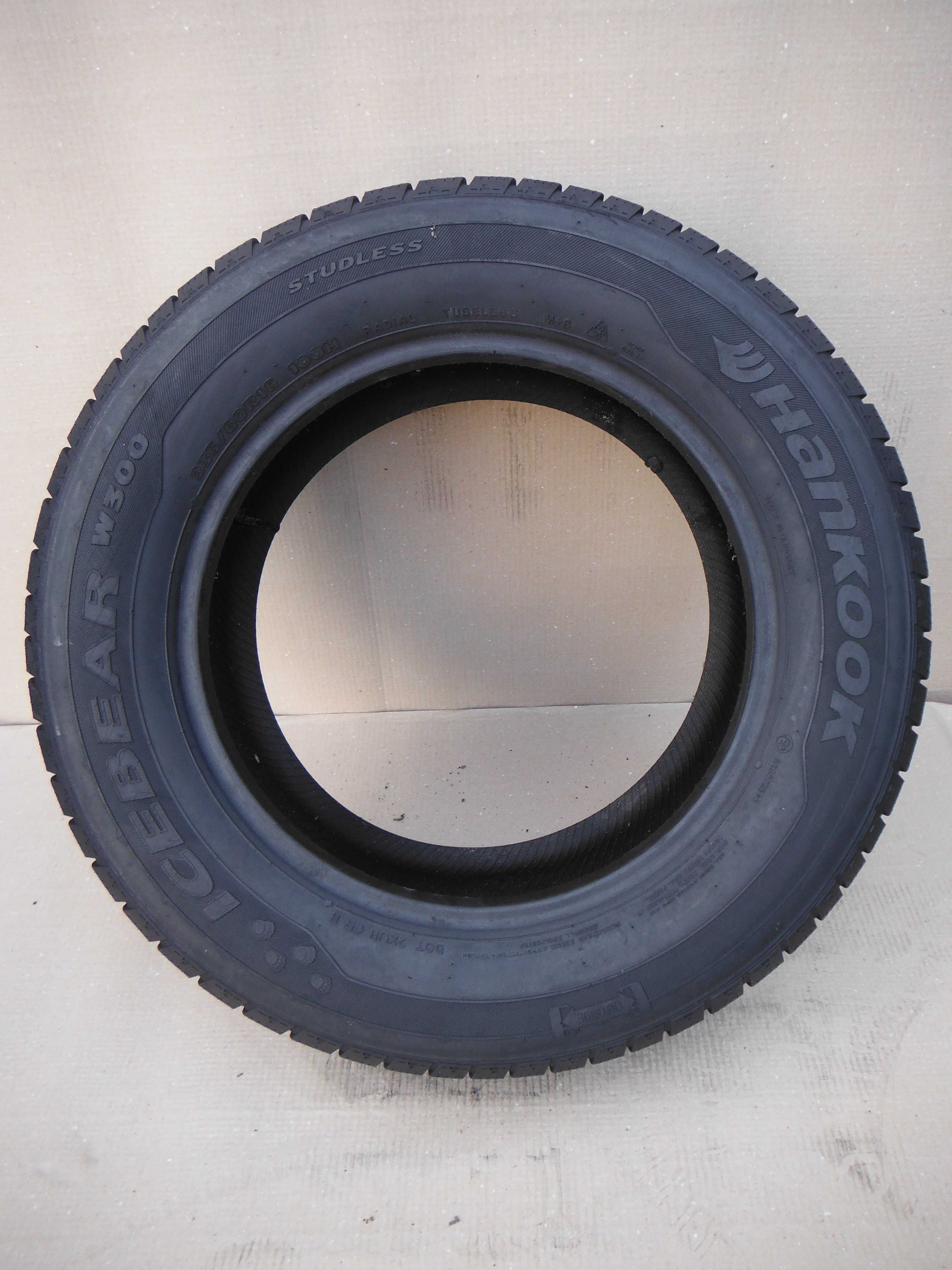 Opona Zimowa 235/60/16 Hankook Icebear W300