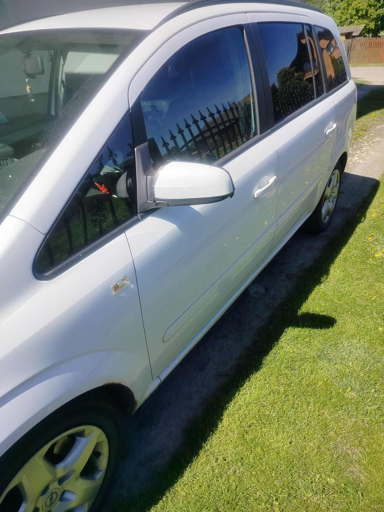 Sprzedam Opel Zafira 1.9 CDTI