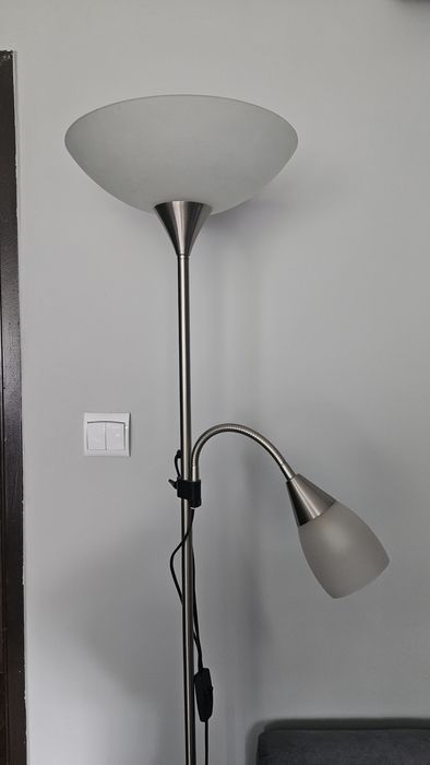Lampa metalowa stojąca