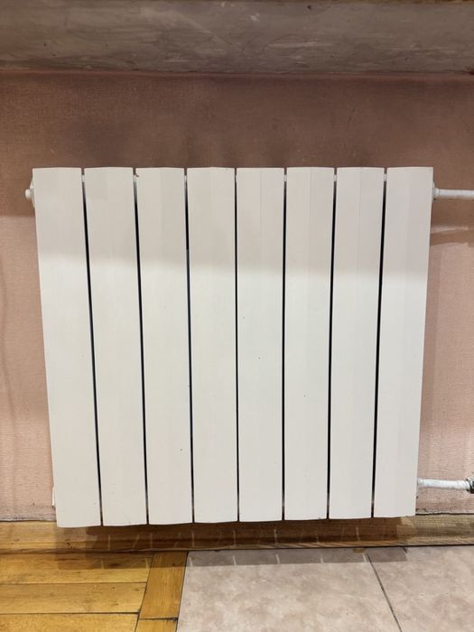 Продам б/у радіатори на 8 та 10 секцій (батареї)