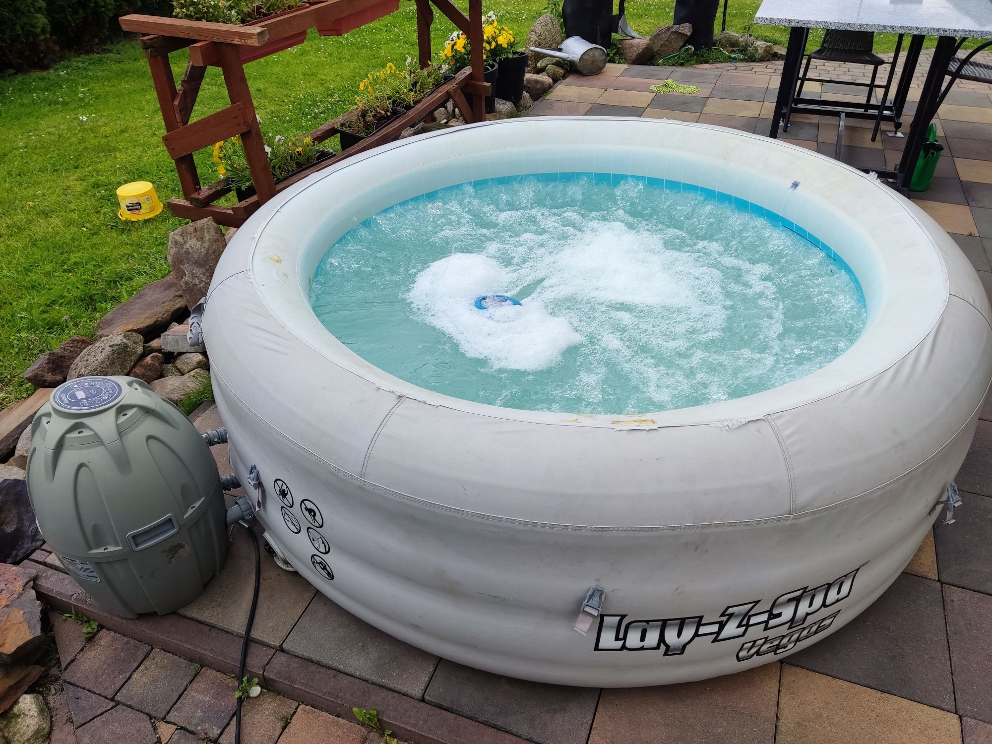 Jacuzzi ogrodowe dmuchane Bestway Lazy-Z-Spa Vegas