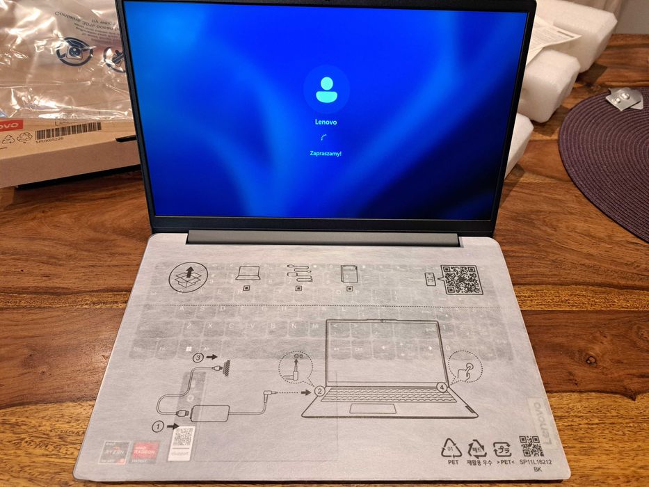 Laptop Lenovo IdeaPad Slim 3 - nowy