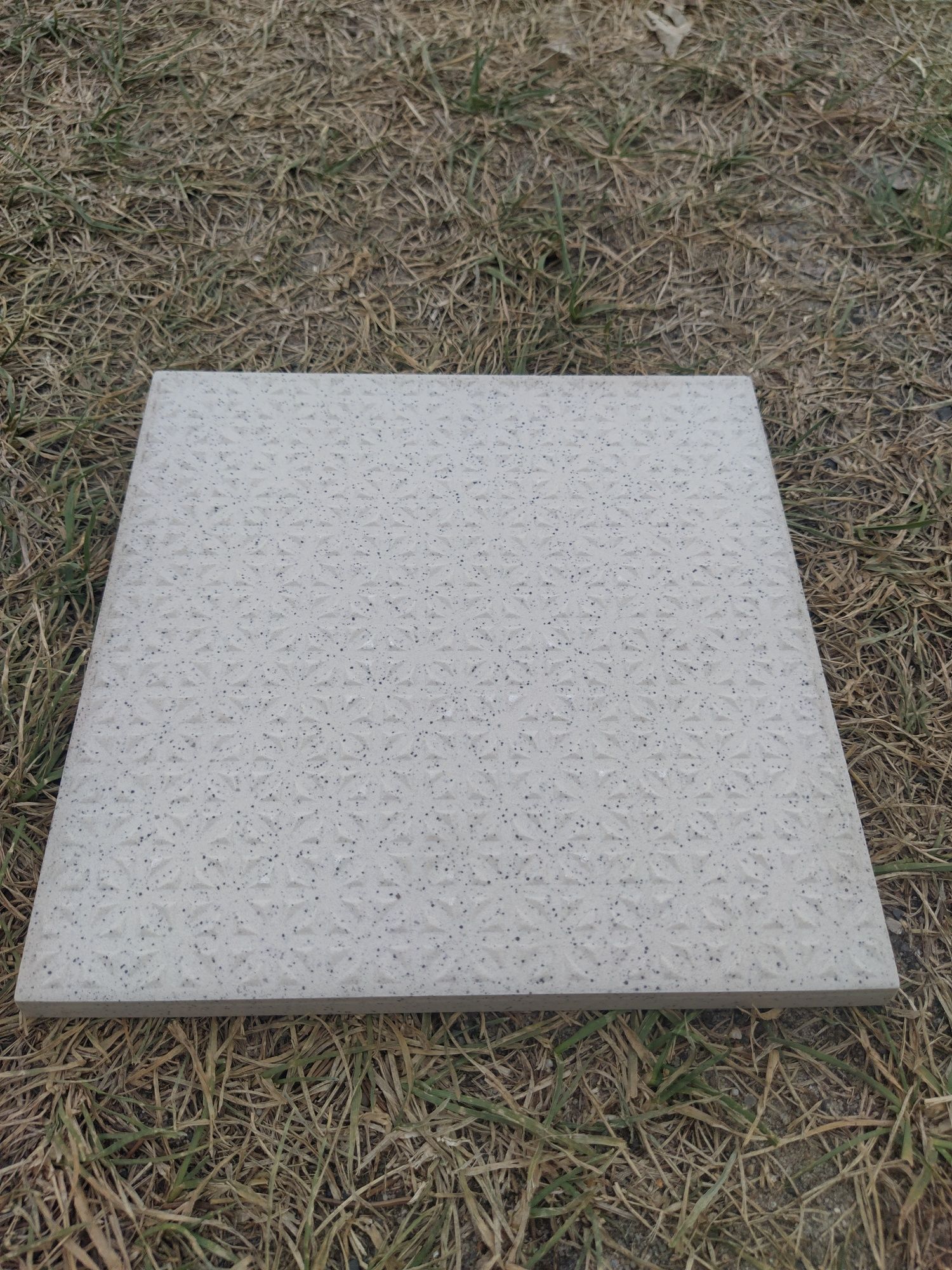 Płytki Vitra 20x20 (podobne do Paradyż gres techniczny bazo nero)