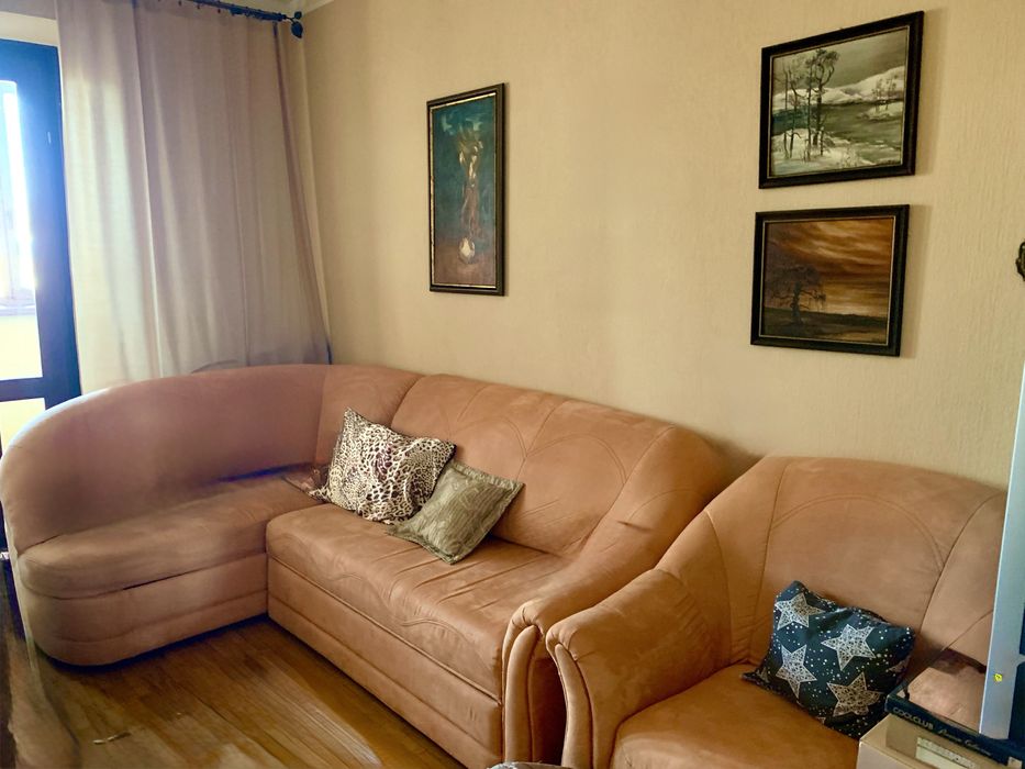 Продам диван с креслом