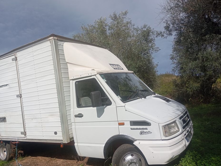 Vende-se Iveco Dally, carrinha com contentor em ótimo estado