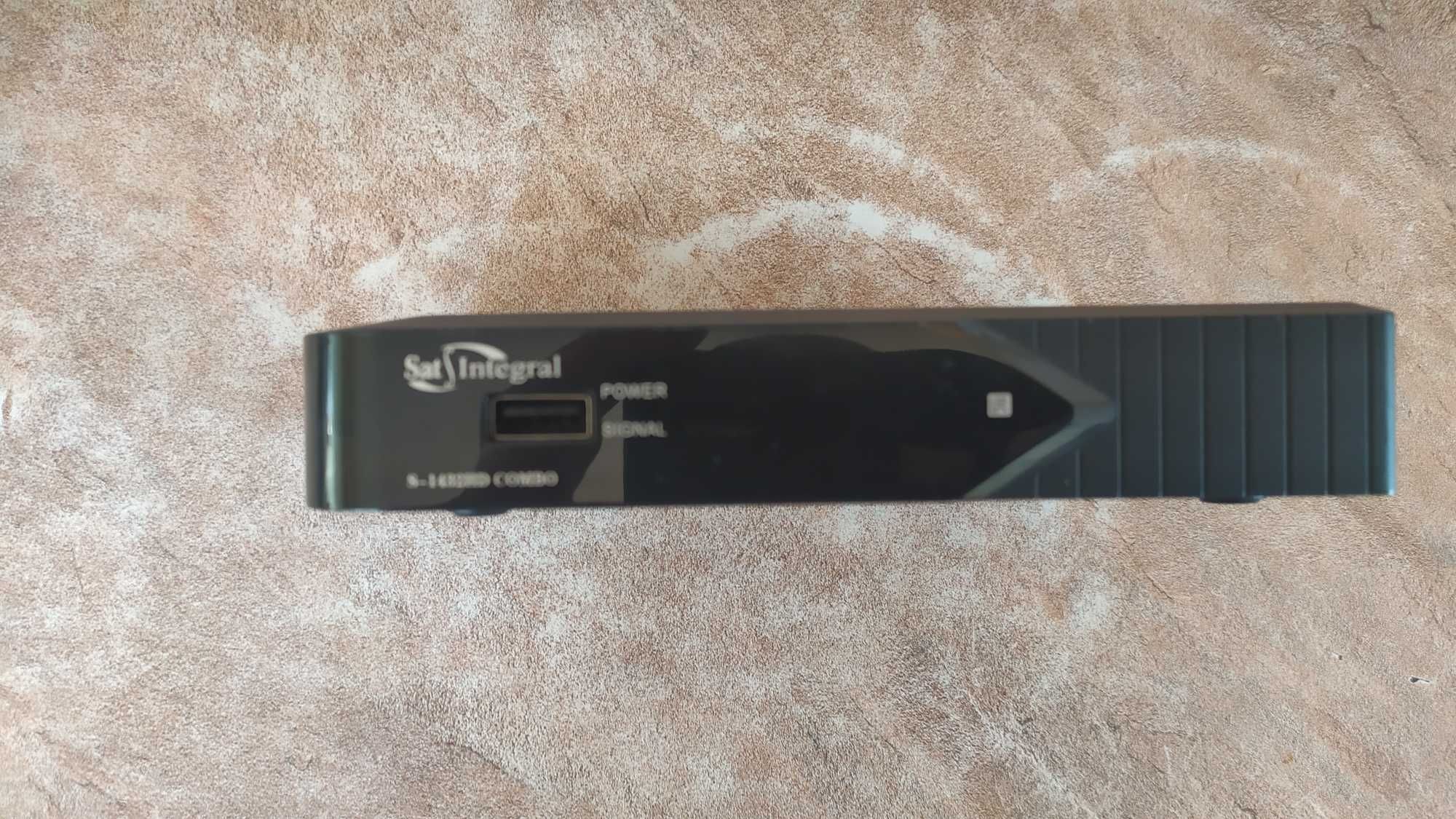 Продам тюнер Sat-Integral S-1432 HD COMBO