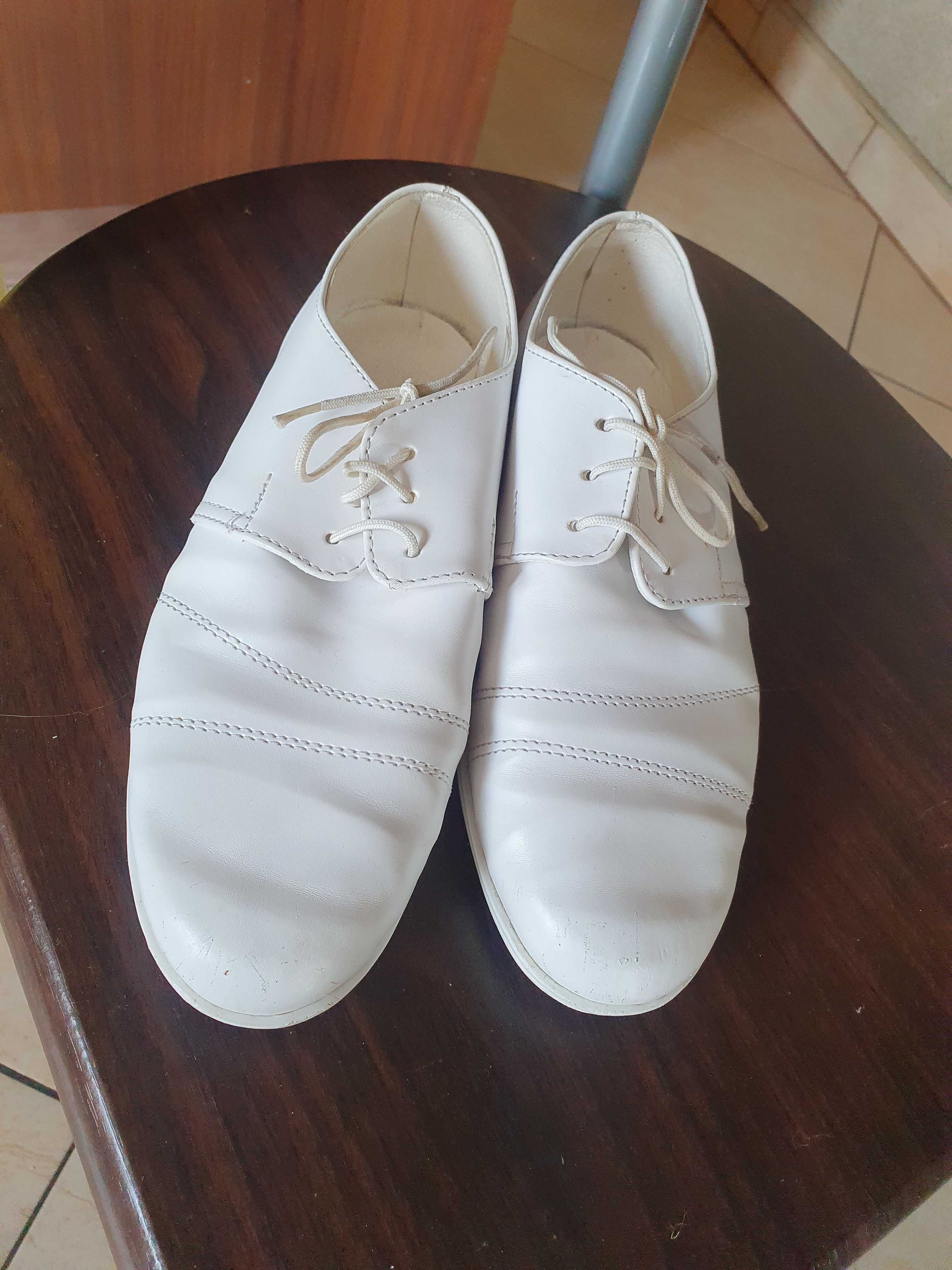 Buty białe komunijne chłopięce r.33