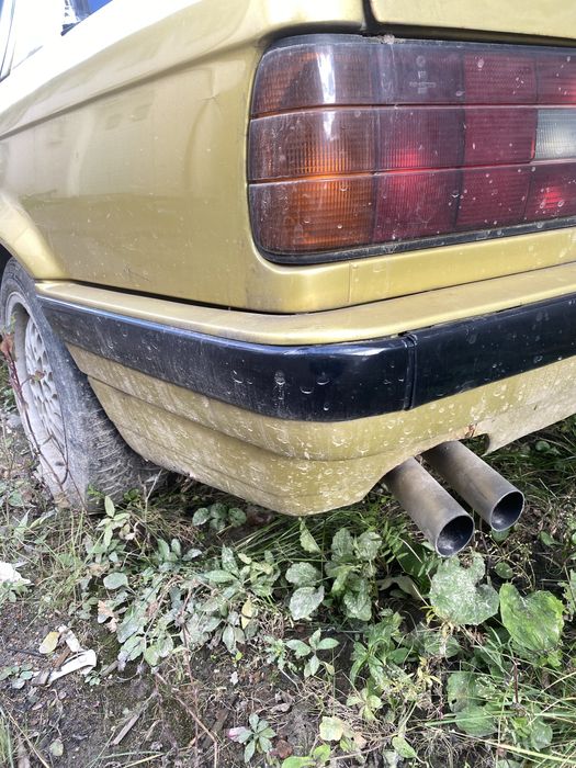 Оригінальний задній бампер bmw e30 вп