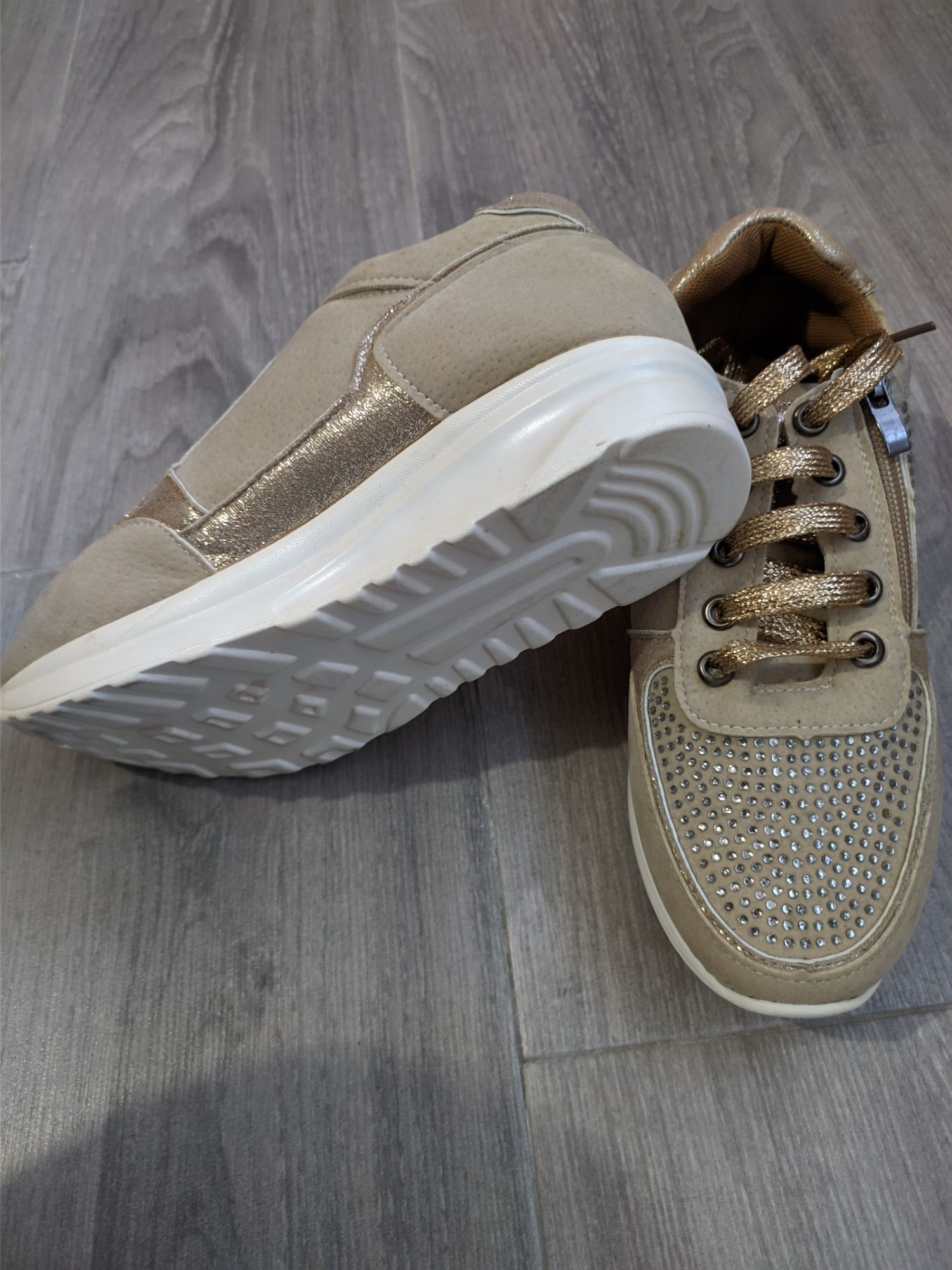 Vendo tenis usados apenas uma vez
