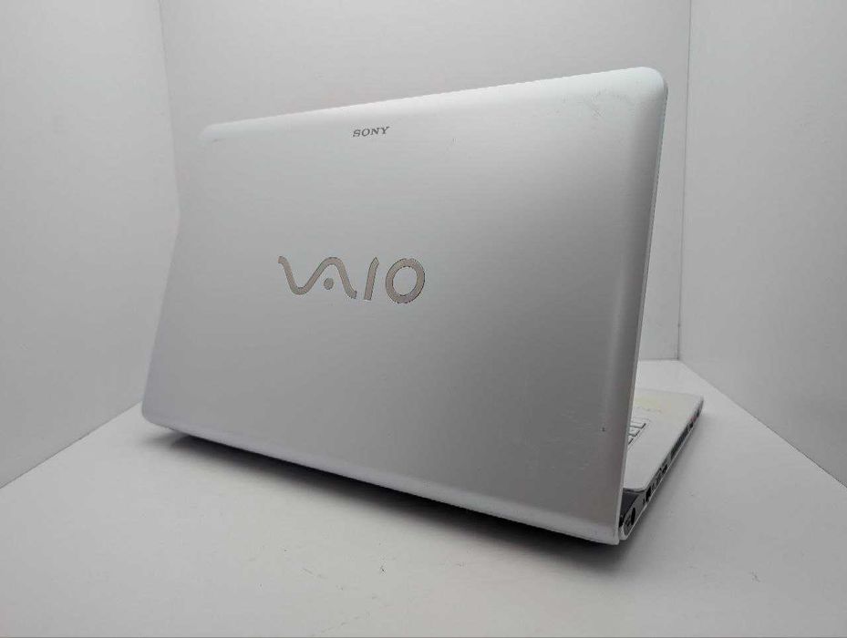 SONY SVE-171G12M I3-3120M Ram:8gb HDD:500Gb Intel HD Graphics 17.3