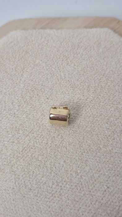Nowy złoty charms stoper gładki p. 585