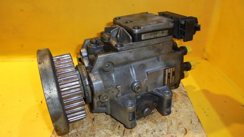 ТНВД  Топливный насос Audi A4 B6 A6 C5 2.5 TDI SKODA SUPERB 2.5 TDI