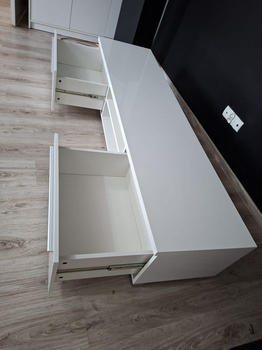 Szafka RTV z 2 szufladami