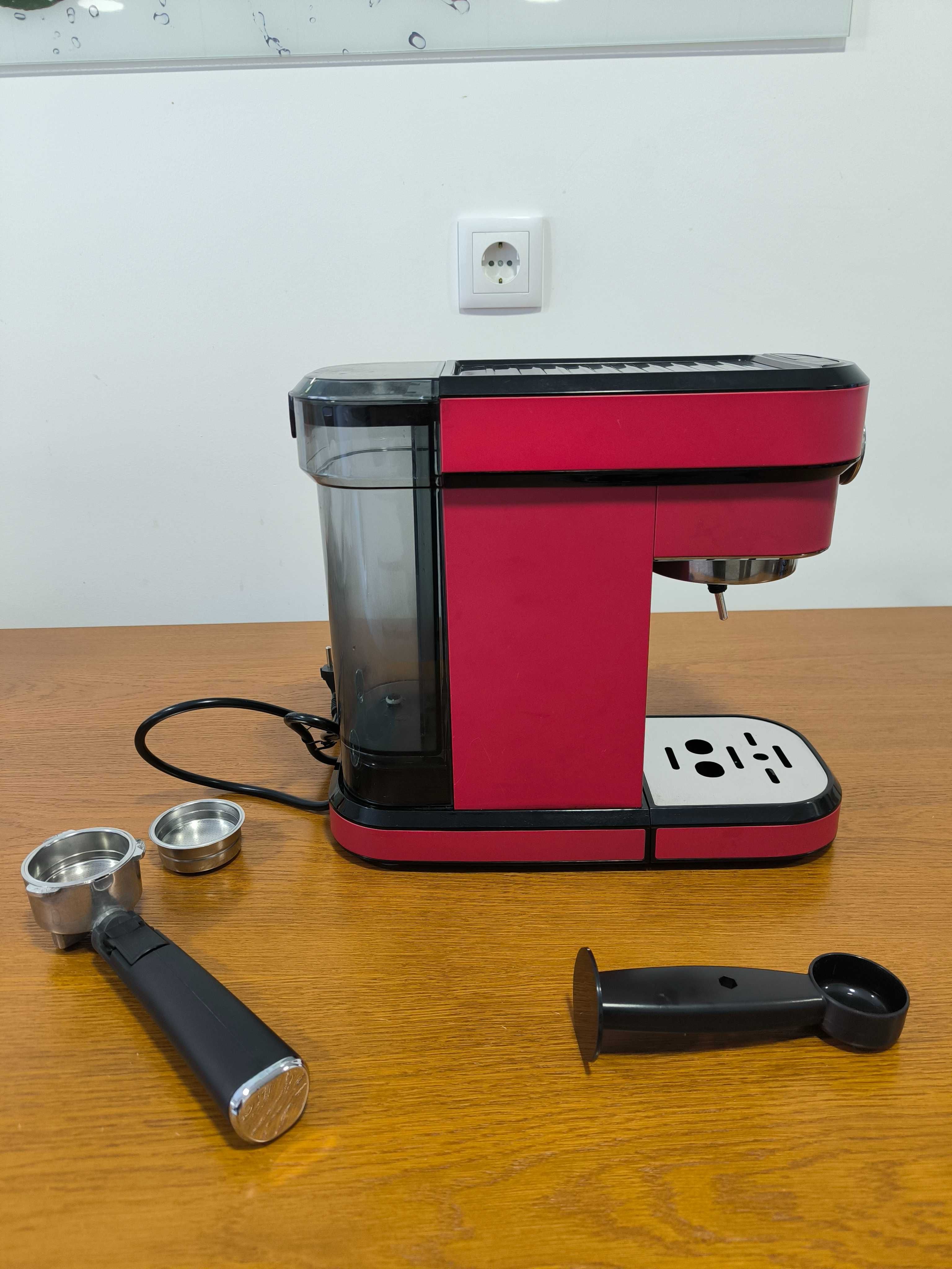Máquina de Café Manual CECOTEC Cafelizzia790 Pro (20 bar - Café moído)