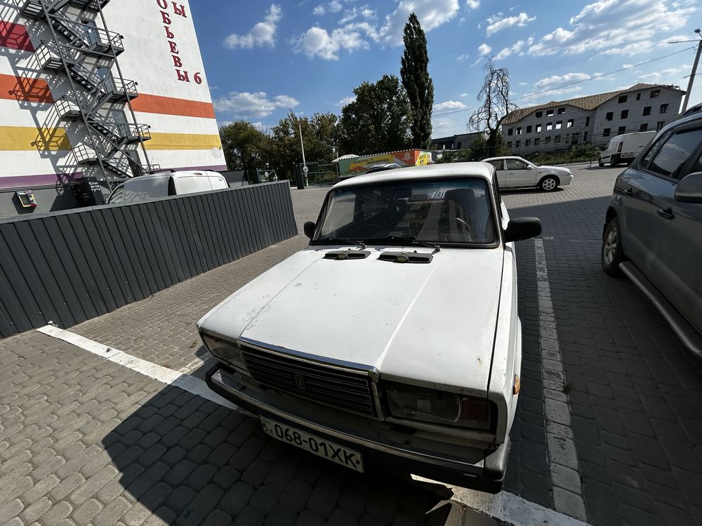 Жигули Ваз 2107 2001 год
