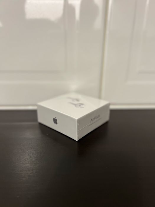Air Pods 4 (3 unidades disponiveis)
