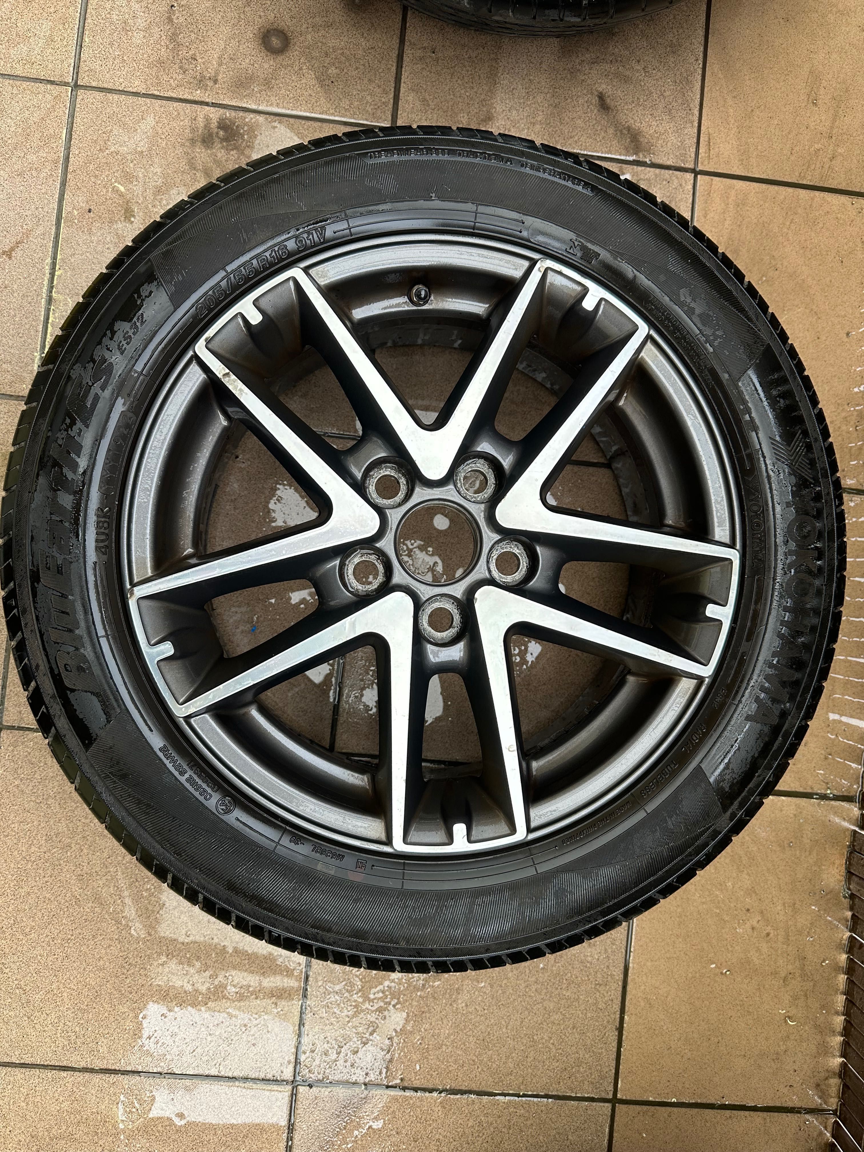 Felgi Toyota Auris 205/55/r16
