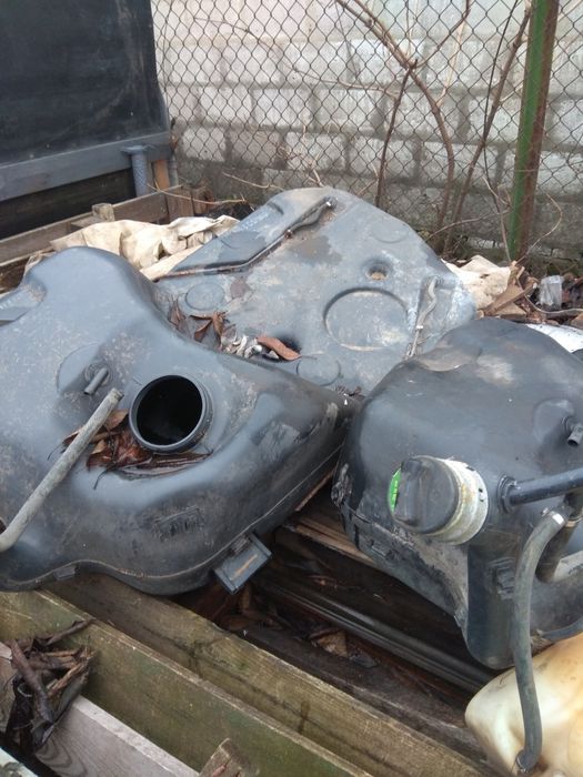 Бензобак БМВ Е34..продам .договорная