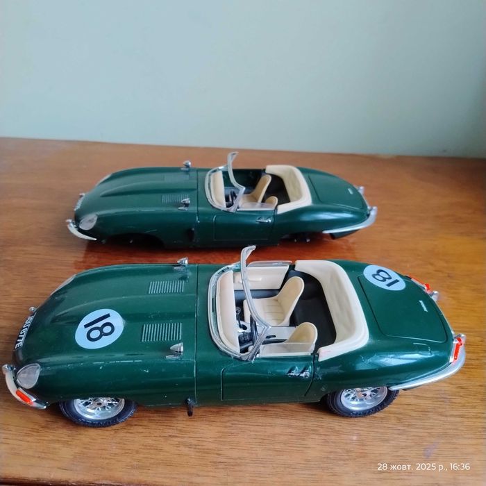 Масштабная модель Jaguar  1961  Bburago Italy    1 : 18