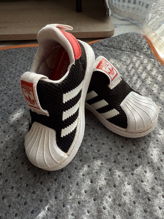 " Adidas 100% Superstar dla Malucha | Rozmiar 20 "