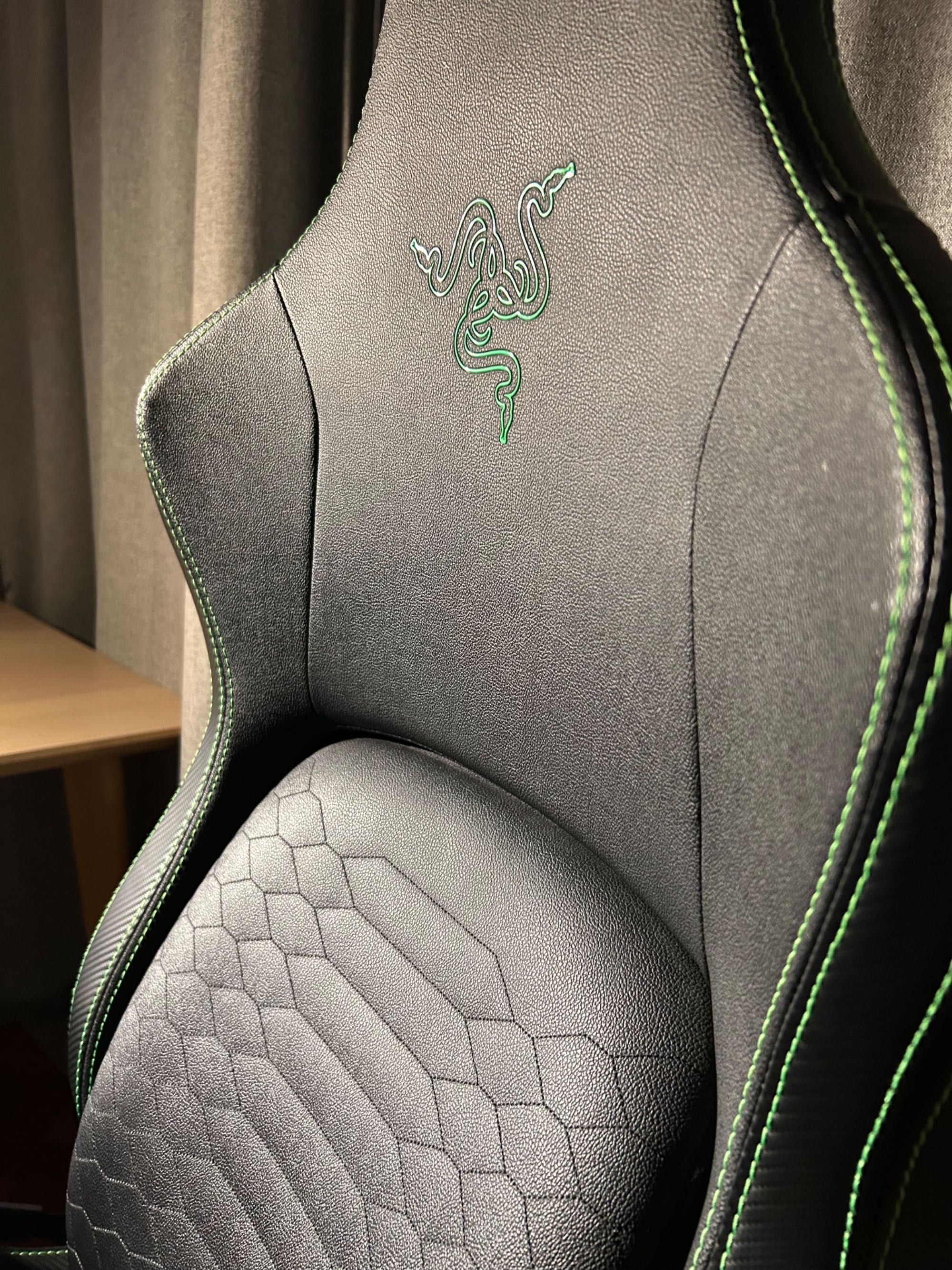 Cadeira RAZER ISKUR | Como nova!