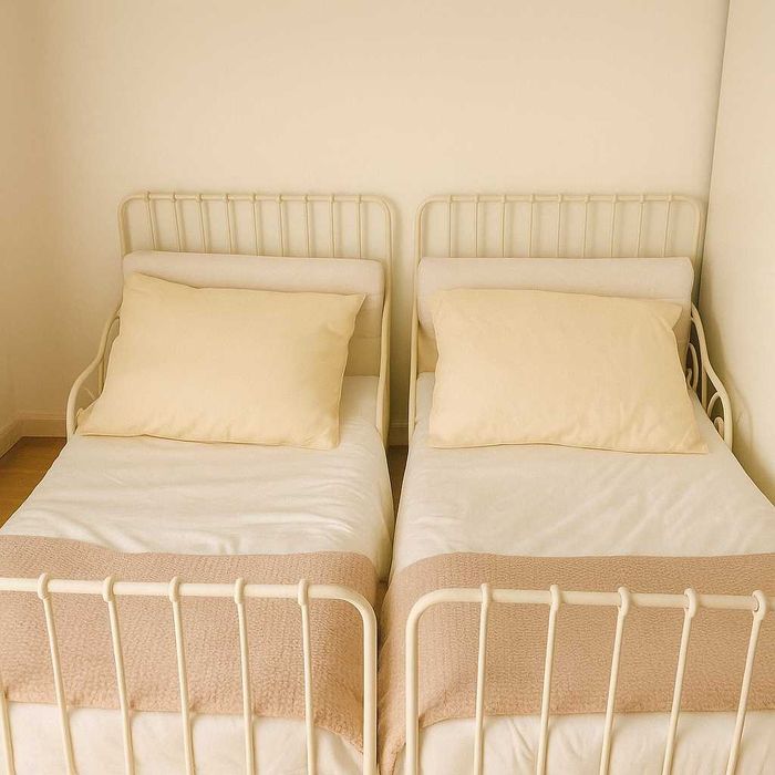 Camas IKEA extensíveis (modelo antigo Minnen)