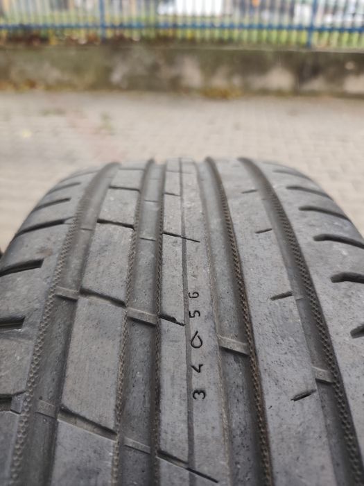 Opony Nokian 215/55r17