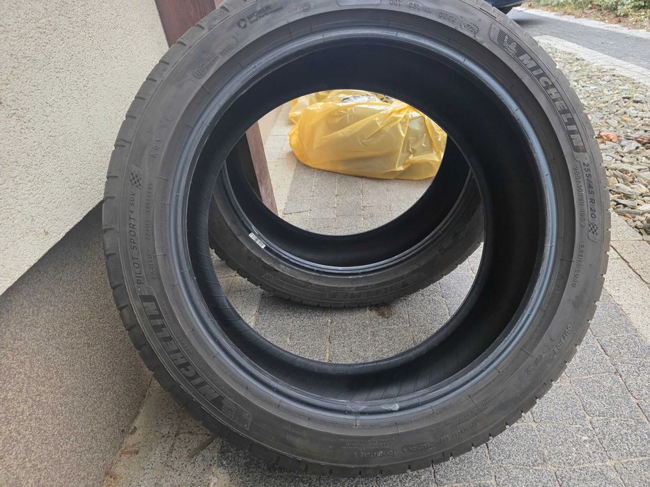 Michelin Pilot Sport 4 SUV 255/45 R20 105 W 4 szt.
