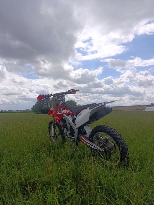 Honda CRF 450r. 2010 WTRYSK