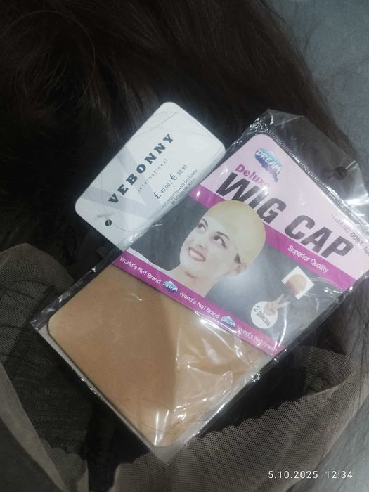 Peruka Vebonny. Widoczna na zdjęciu jest peruka typu lace front
