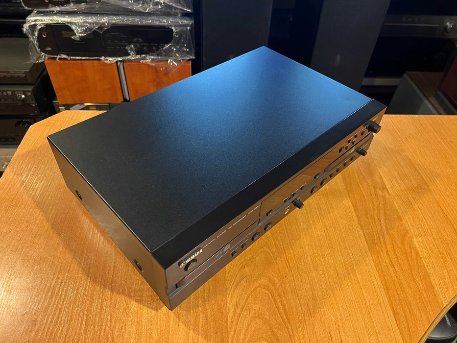 Nagrywarka i odtwarzacz CD Yamaha CDR-D651 Audio Room