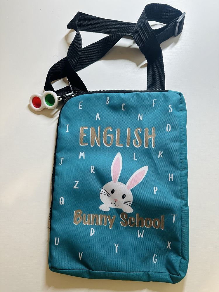 Продам сумку  English Bunny School