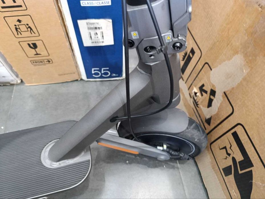 Електросамокат Xiaomi Electric Scooter 4 Ultra