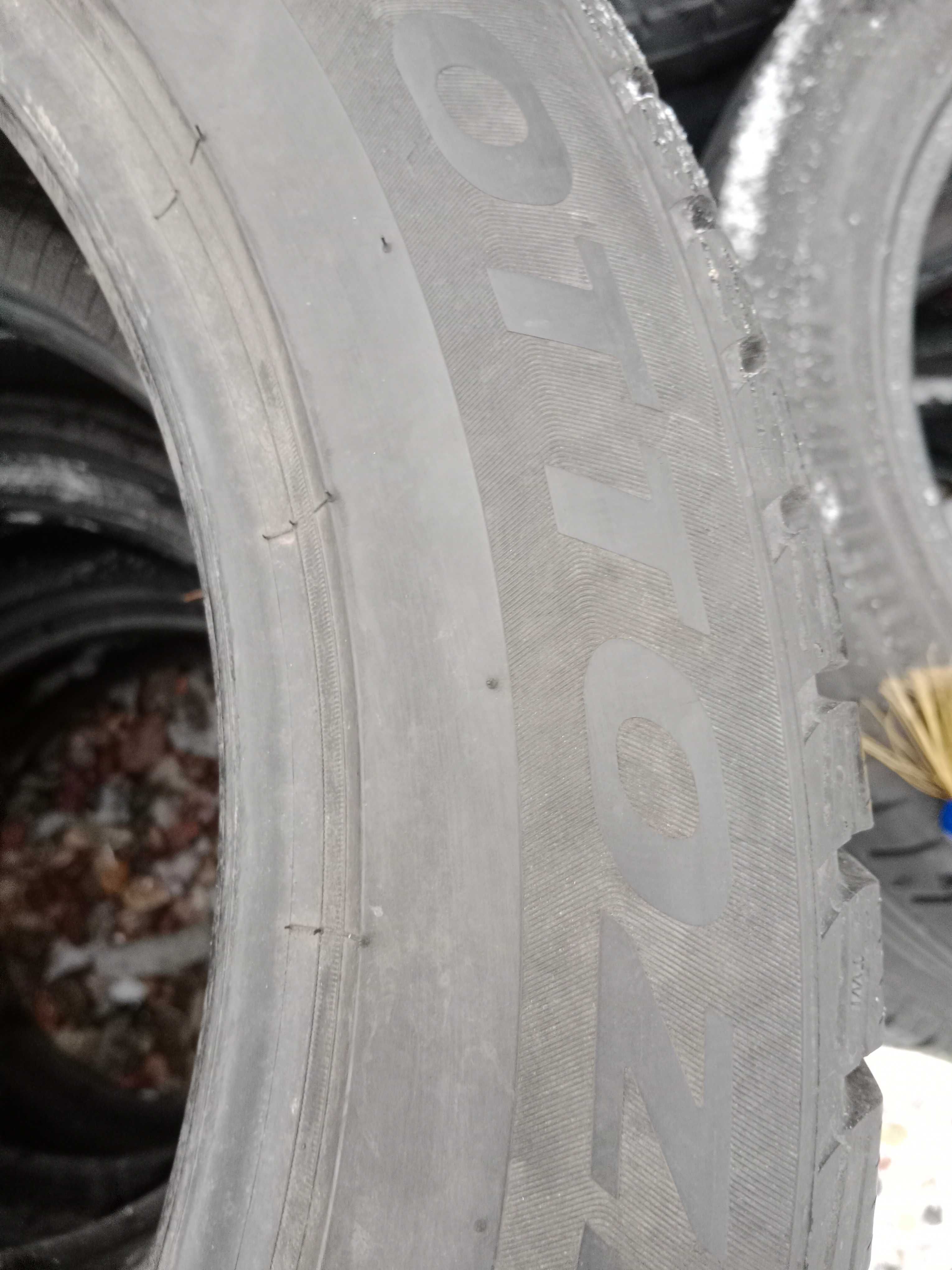 Opona używana zimowa 235/60R18 Pirelli Sottozero 3 1szt.