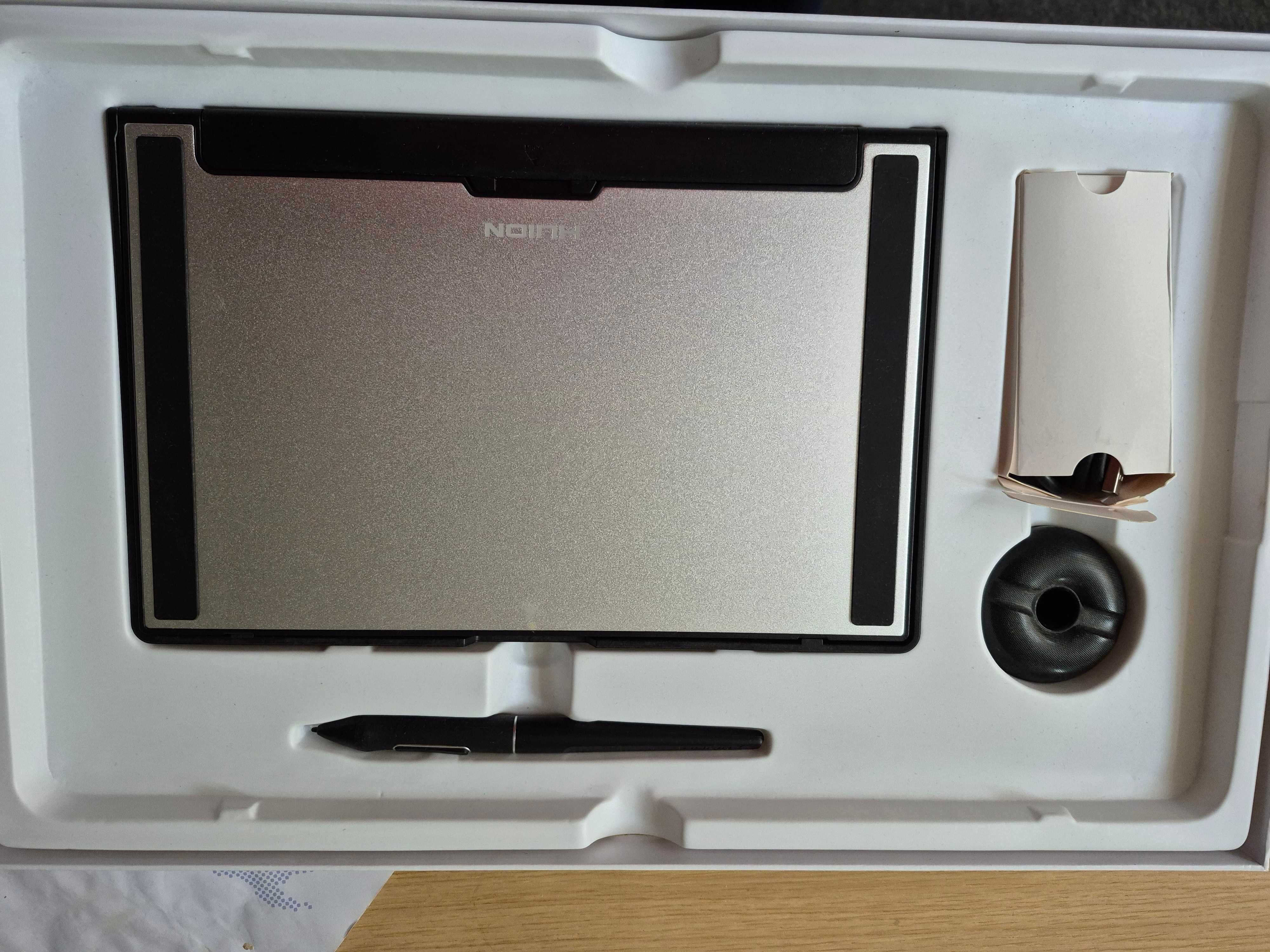 Tablet graficzny LCD Huion Kamvas 16 2021 FHD IPS 5080lpi 15,6" Czarny