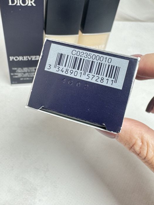 Тональний крем Dior Addict Forever