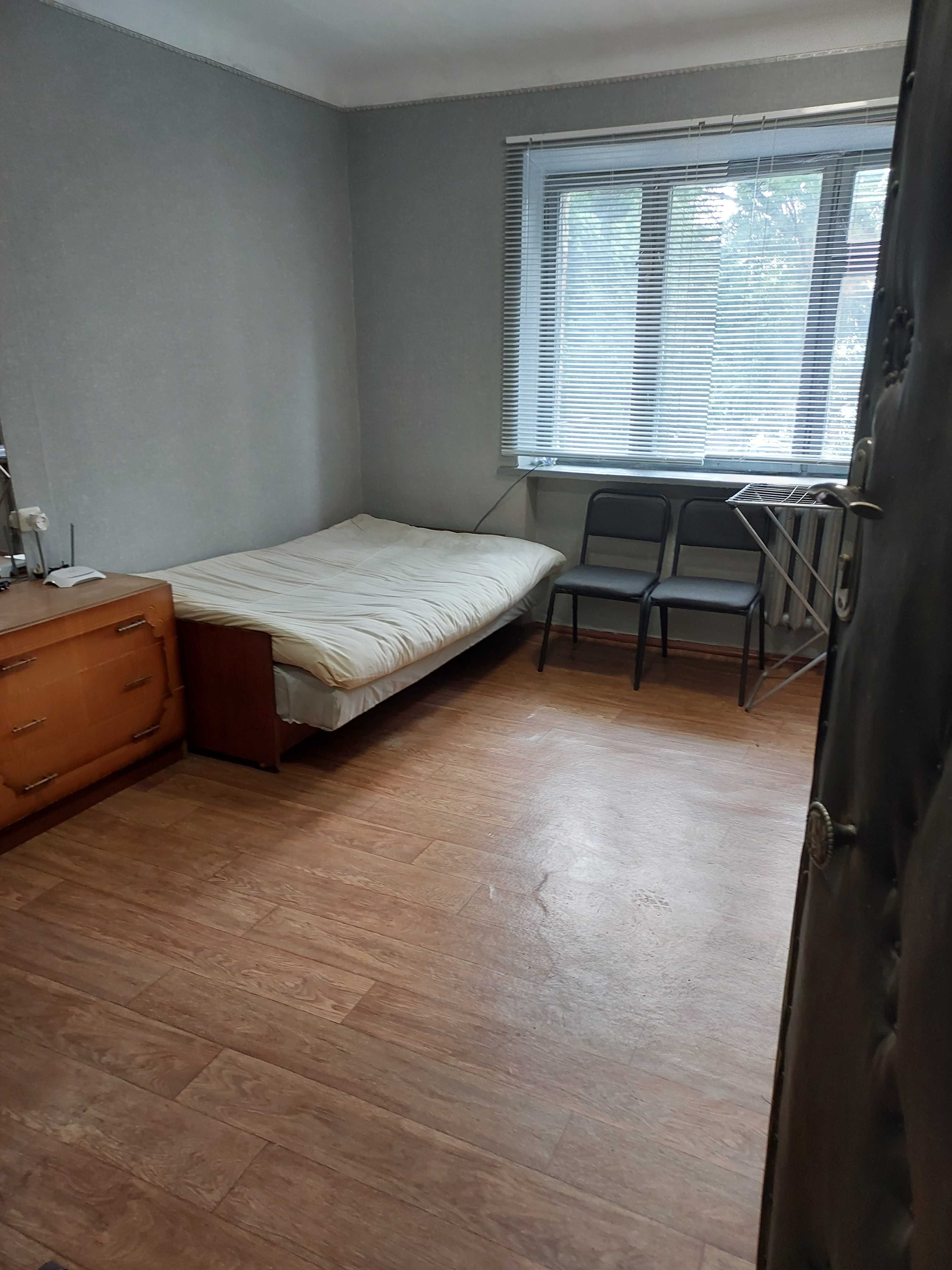 Бровари.Кімната в гуртожитку