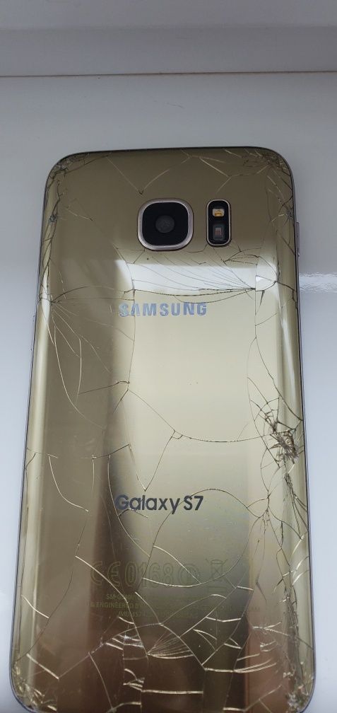 Samsung  телефон на запчастини