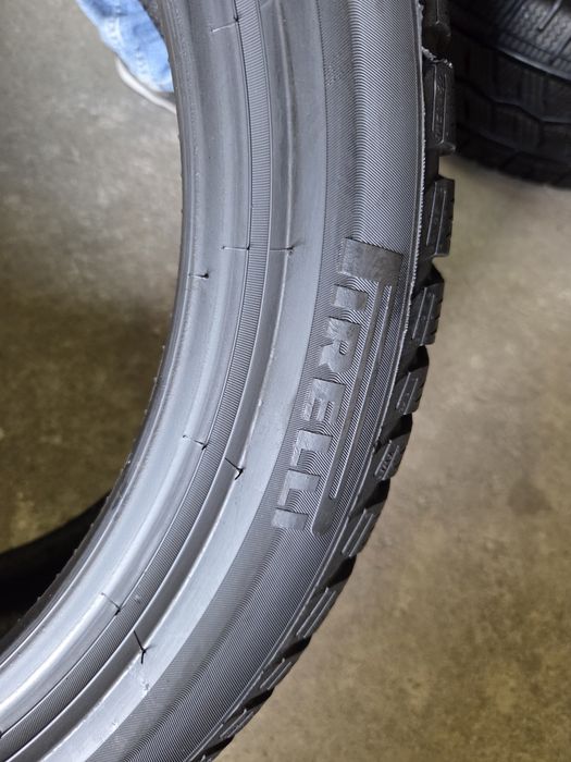 opony używane 225/45R18 Pirelli Winter Sottozero 3