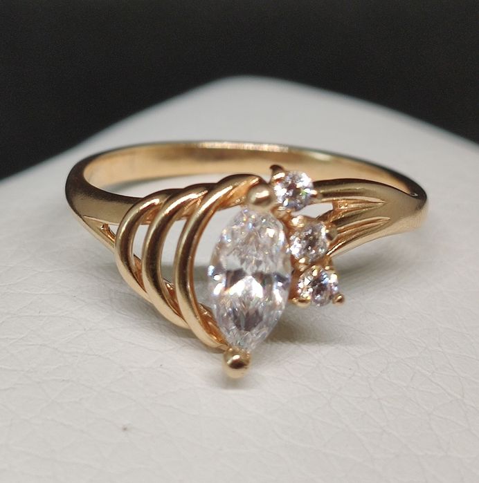 Кольцо золотое р.17.8