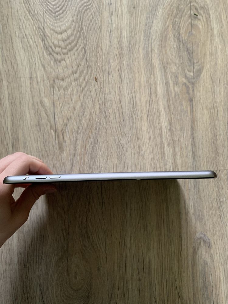 Продам Ipad mini 2,  16 гб