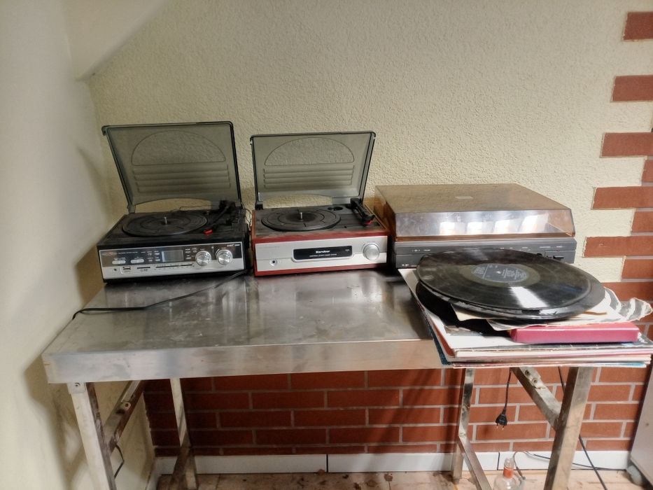 Sprzedam 2 sprawne gramofony i jeden nie działający + płyty