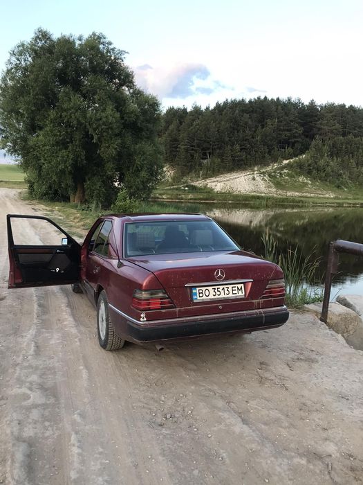 Продам мерседес 124