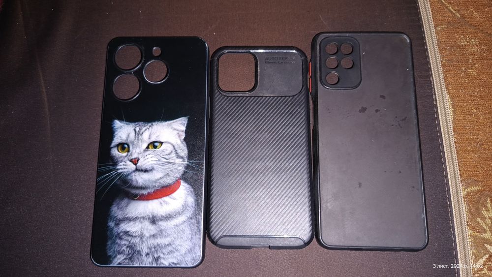 Продам чохли на телефони б/у