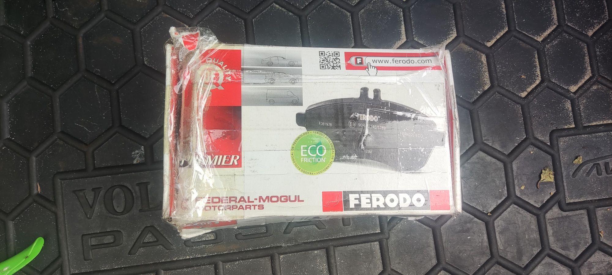 Комплект тормозных колодок Ferodo FDB4425