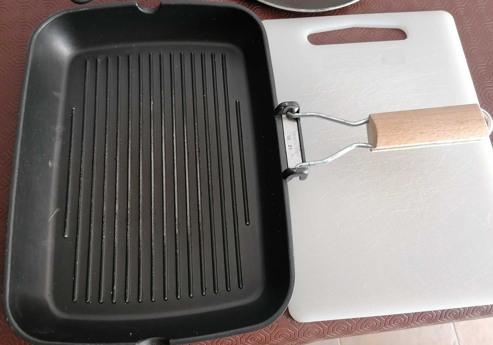 Grelhador + Tábua cozinha + Crepeira, tudo por 5€