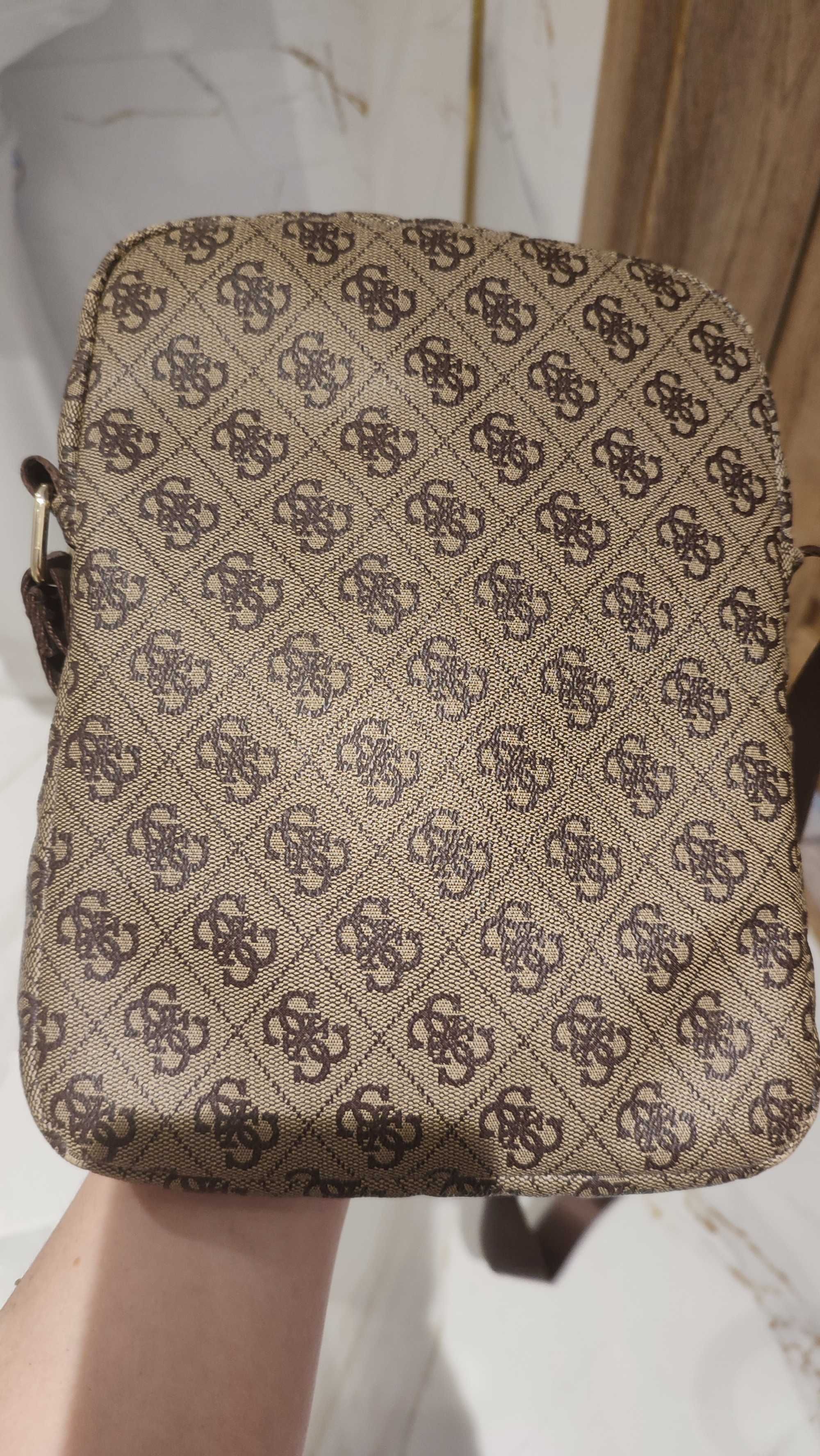GUESS torebka listonoszka damska unisex pojemna