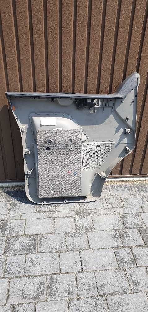 Tapicerka drzwi prawy przód VW T5 lift 7E2/867/104A