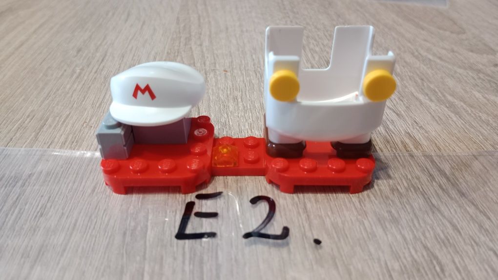 LEGO Mario - ognisty strój przebranie E2